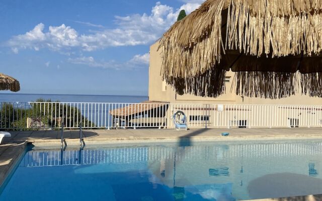 Hotel à Rena d'Oru