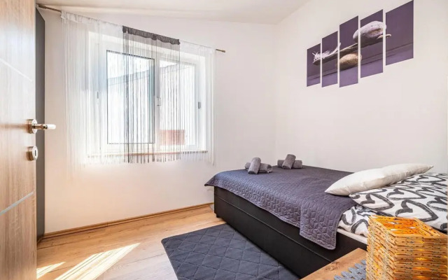 Nice Apartment in Rovanjska With Wifi and 2 Bedrooms