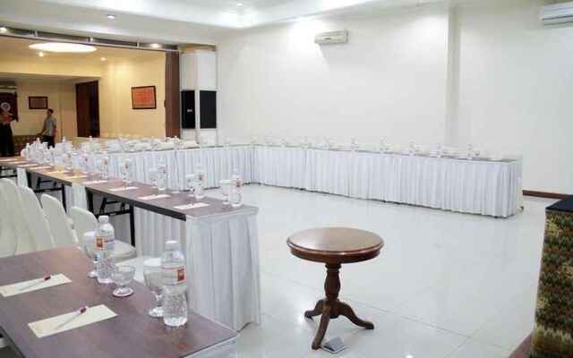 Hotel Wisata Baru