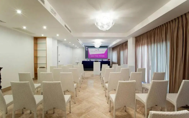 Villa Daniela With Swimming Pool