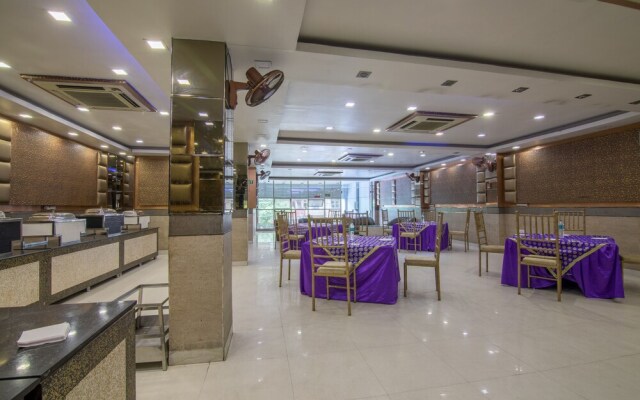 OYO 14385 Golden petal rooms