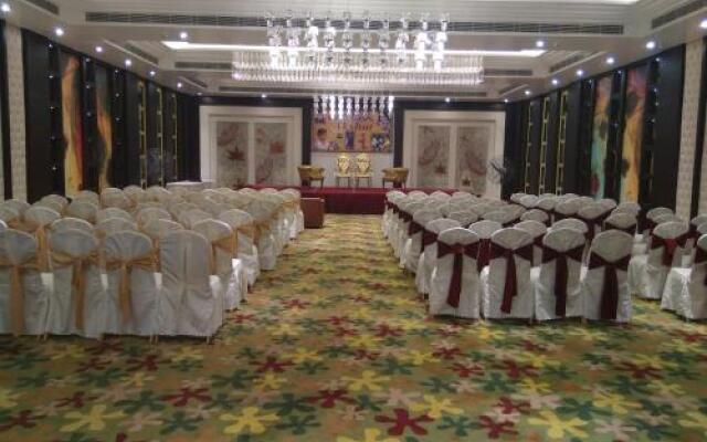 KL7 Hotel & Banquets