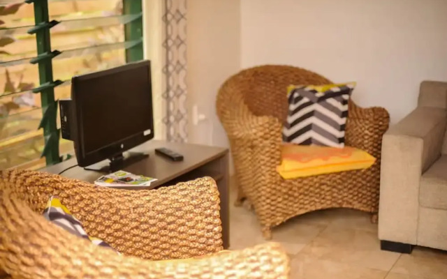 Dorothy's Muri Beach Bungalows
