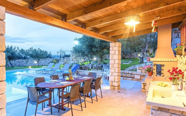 Cretan Lux Villa Heated Pool