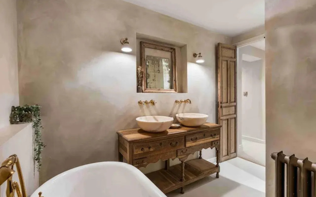 Sanctuary House With Parking By My Getaways