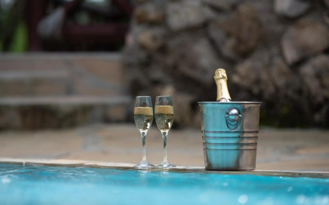 Naivasha Kongoni Lodge - Lakefront Getaway