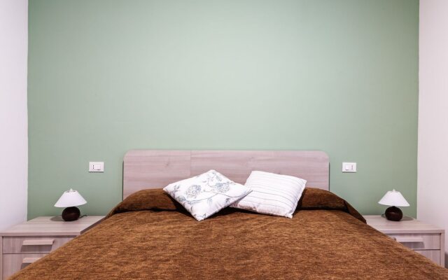 2-bed Apt With Stunning Lake Como Views & Terrace