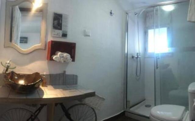 Lovin Book Guesthouse