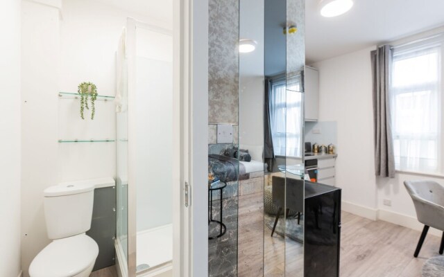 Kensal Green Studio London - by Resify