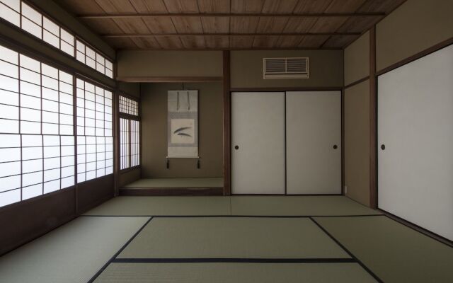 Gion Komatsu