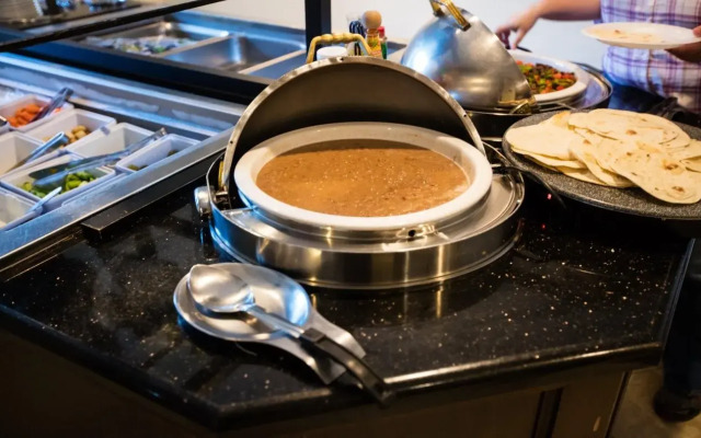 Staybridge Suites Austin Airport by IHG