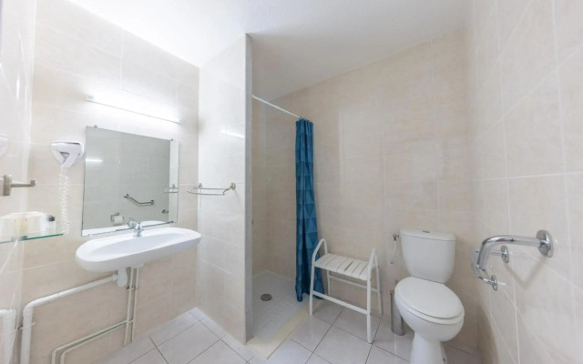 Brit Hotel Confort Helios Agde