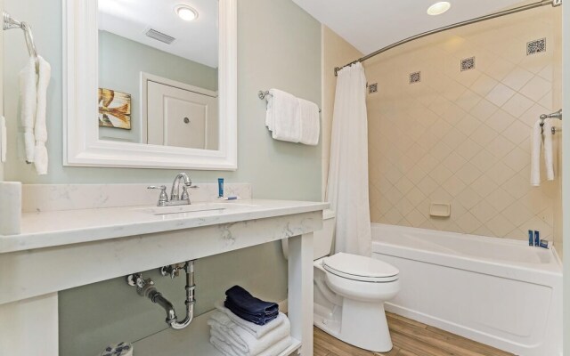 Luau II 6231/6233 - flr2 - 2BR 2BA - (7)