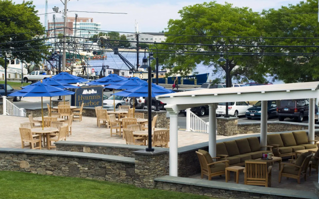 Hyannis Harbor Hotel
