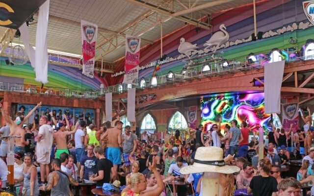 Arenal Pins Hostal