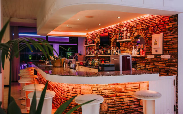 Sveltos Hotel
