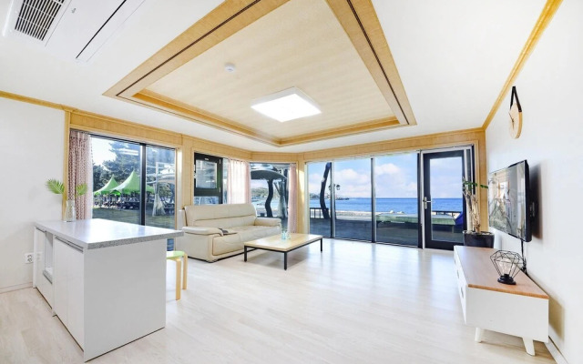 Gyeongju Oceanville Pension