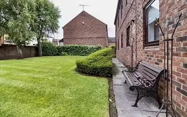 2br-sleeps5-freeparking-closetoyorkminster