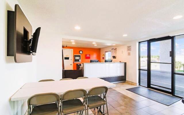 Motel 6 Mobile North