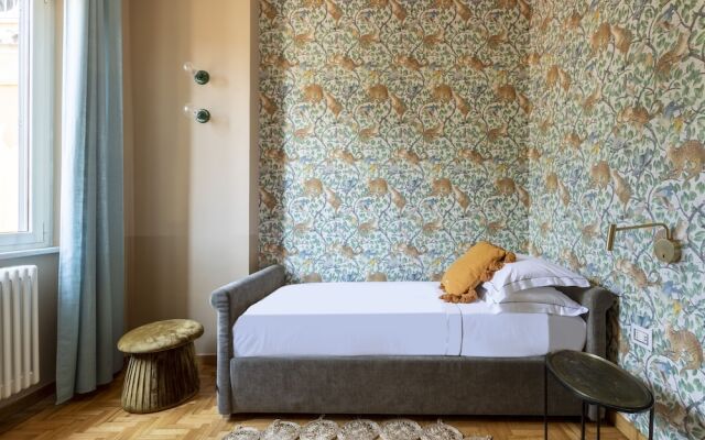 ROMAC - Condotti with terrace