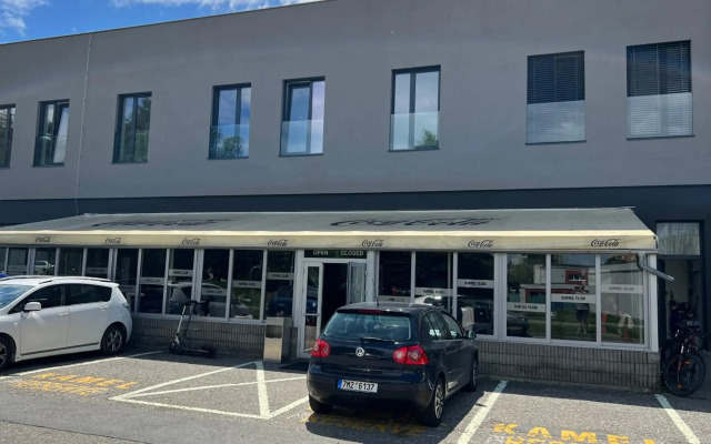 Kamel club restaurace a penzion