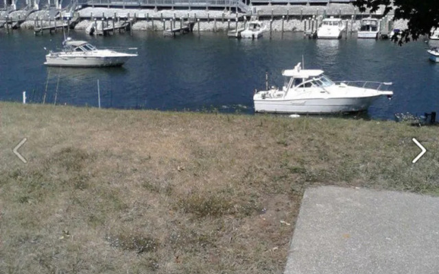 Little Riverside Motel & Marina