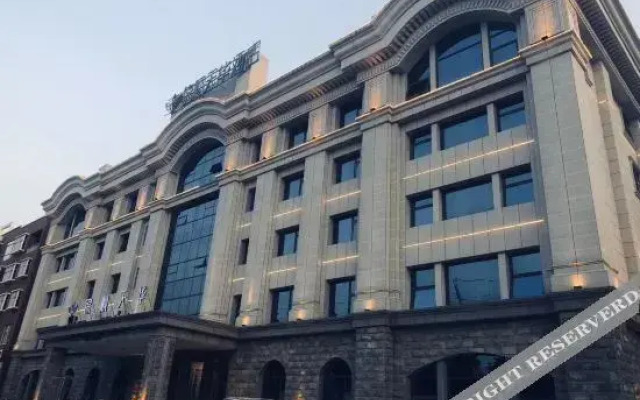JINSHUNTIANHUA Hotel (Qujing Wanda Plaza)