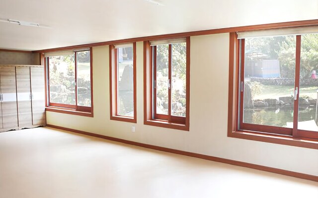 Yangpyeong Dotorigol Pension