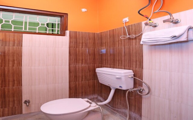 OYO 12133 Hotel Shanti