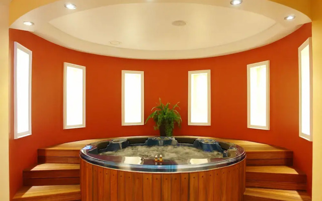 The Vineyards Resort