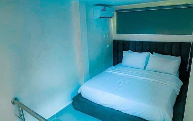1 bedroom penthouse on the beach ikate