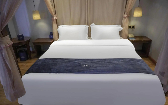 Weijing Zhouji Hotel