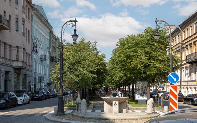 Апартаменты на улице Большая Конюшенная