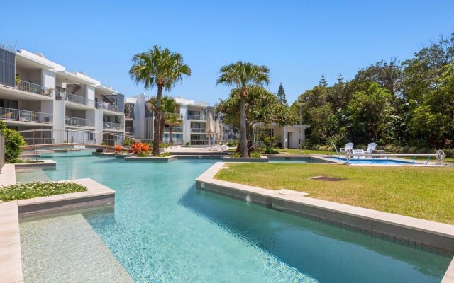 SWIM UP DRIFT APARTMENT 12 South