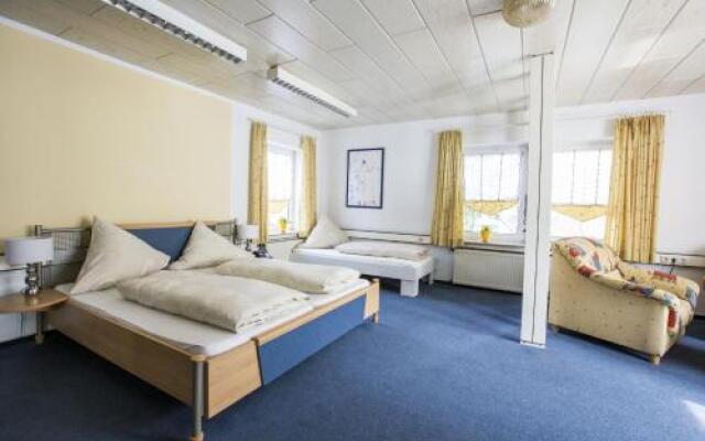 Hotel-Pension-Waldblick