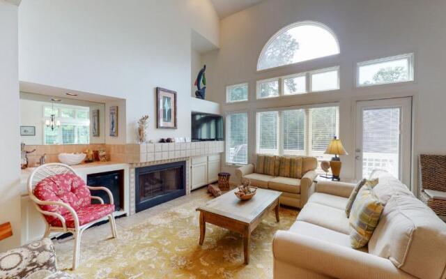 7609 Huntington Villas