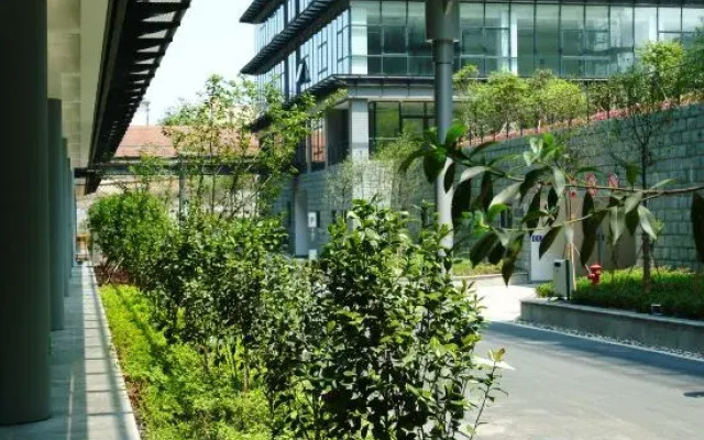 Hangzhou Zheda Science and Technology Park Hotel (Ant A Space Gudang Xincun Subway Station)