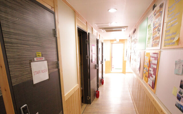 Hi Korea Guest House - Hostel, Caters to Women