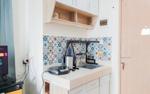 Good Location and Comfortable Studio Apartment B Residence