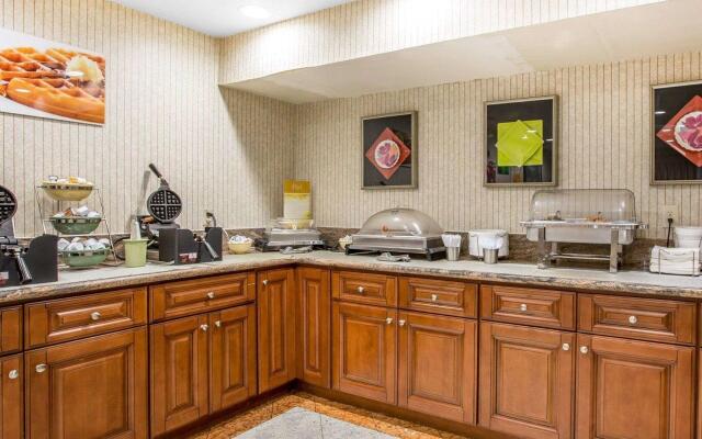 Quality Inn And Suites Walnut
