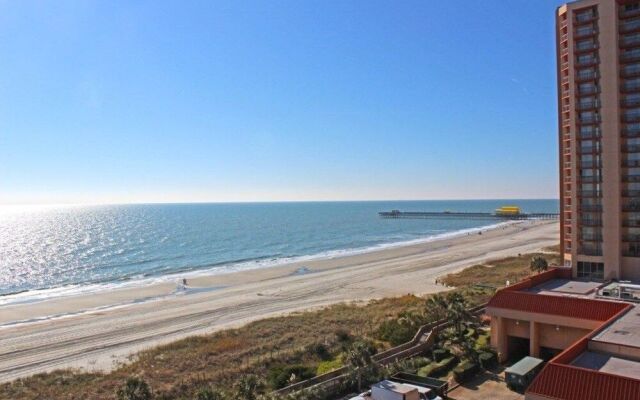 So Hampton 806 3BR by RedAwning