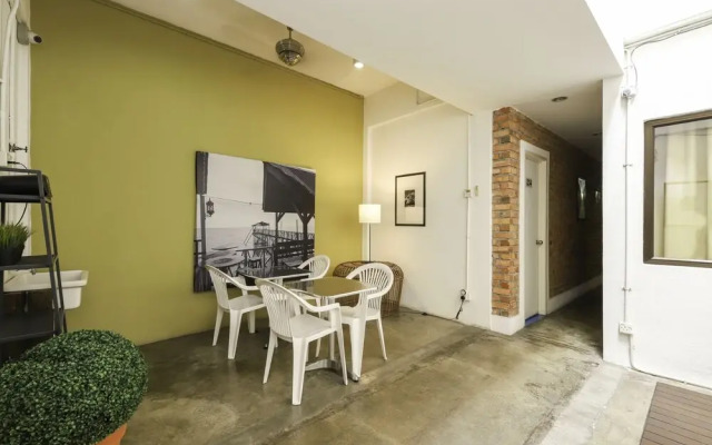 OYO 696 Bata Merah Boutique Hotel
