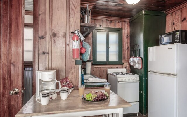 412apvillage12avncb - Cozy Cabin