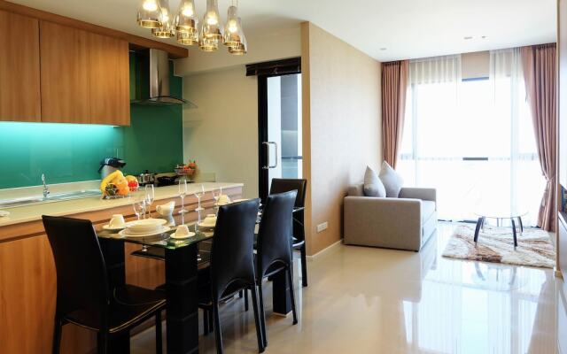 Kanyarat Lakeview Condominium by Wilai