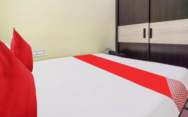 Oyo Flagship 807564 Hotel Pvs Grand
