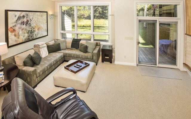 Coldstream Townhome 38