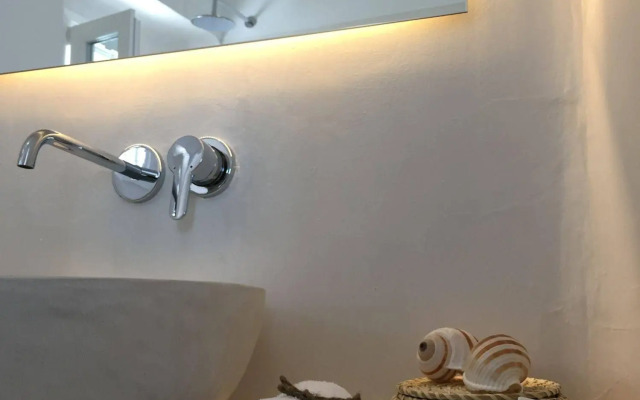 Athina Studios & Suites