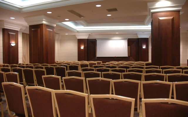 Meder Resort Hotel