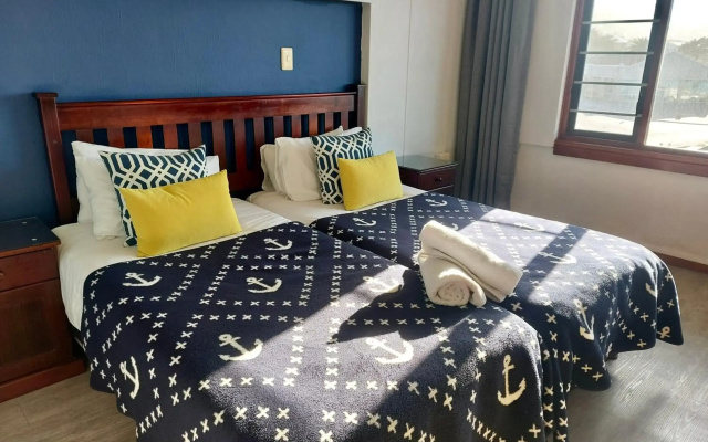 Hoedjiesbaai Hotel