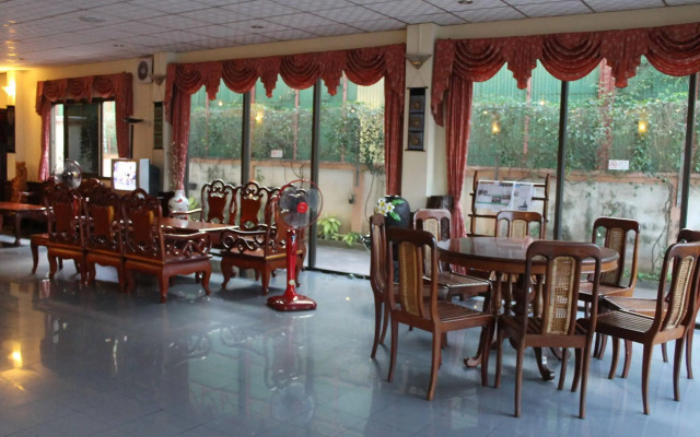 Thavixay Hotel
